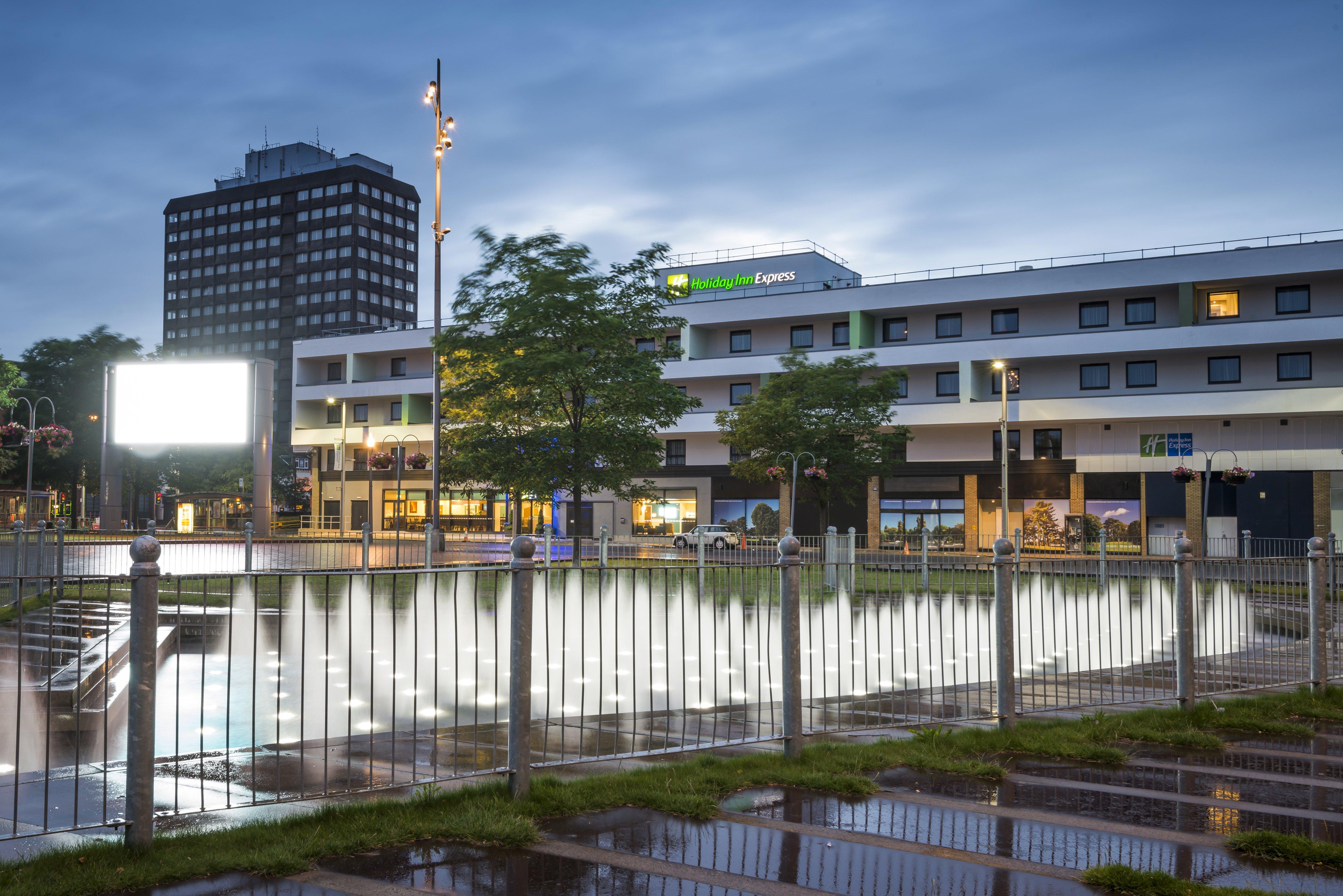 Holiday Inn Express Middlesbrough - Centre Square By Ihg Екстериор снимка